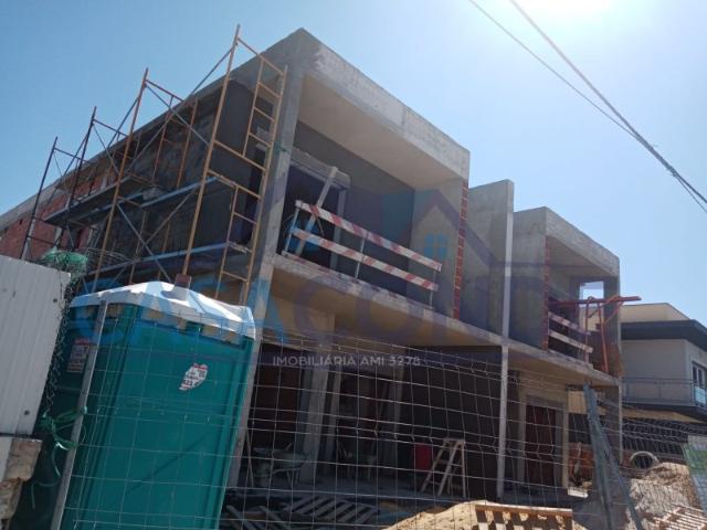 Moradia Geminada V4 Duplex c/piscina