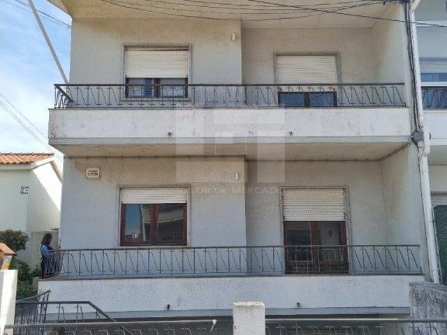 MORADIA GEMINADA V7 COM GARAGEM E LOGRADOURO SASSOEIROS