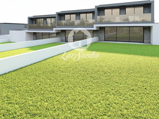 Moradia Geminada V3 em Fafe