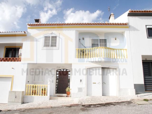 Moradia Geminada