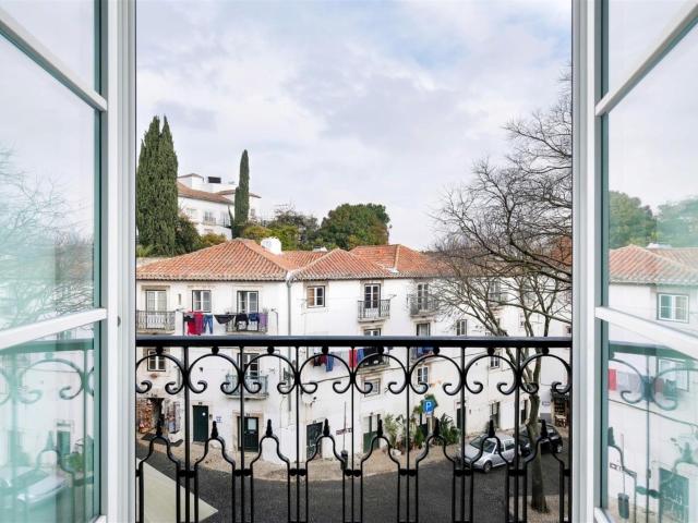Moradia Geminada, 4 quartos, Lisboa, Castelo m² Santa Maria Maior
