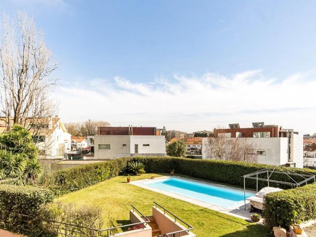 Moradia Geminada, 5 quartos, Vilarinha, Porto 241m² Aldoar, Foz do Douro e Nevogilde