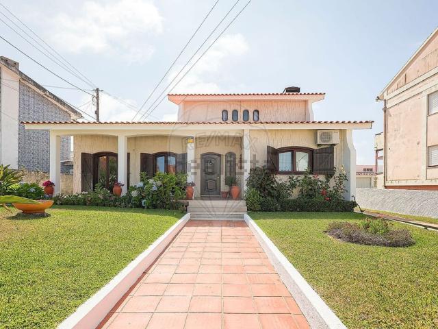 Moradia, Glória e Vera Cruz