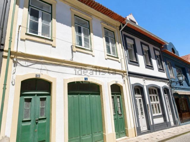 Moradia, Glória e Vera Cruz