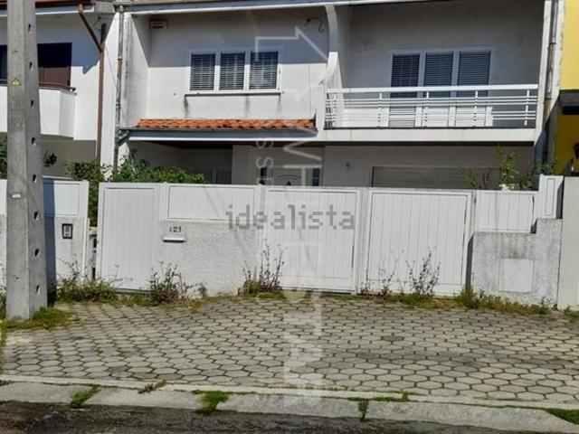 Moradia, Grijó e Sermonde