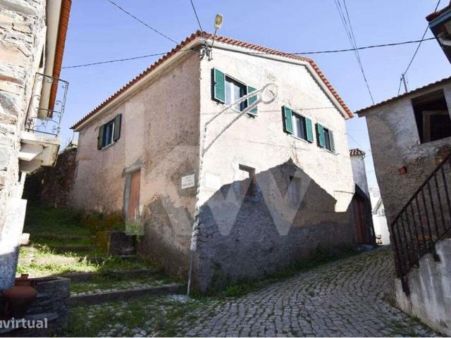 Moradia habitvel com 3 quartos em Roda Cimeira Gis