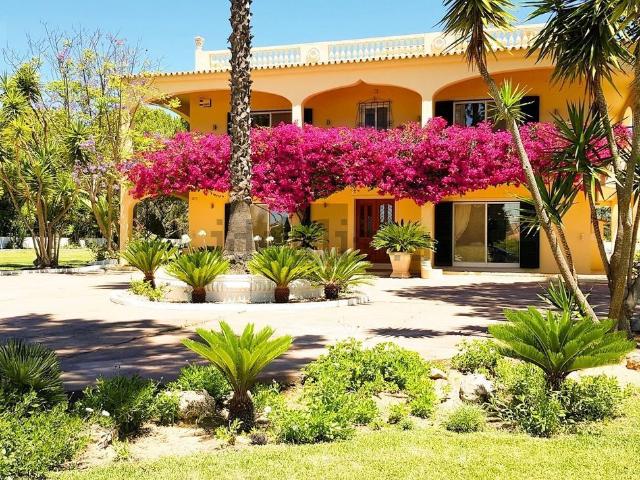 Moradia, Hilton Rua do Brasil, Quarteira