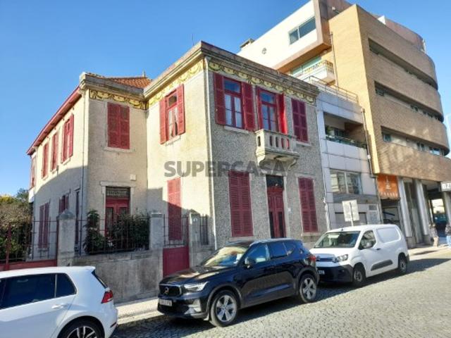 Moradia histórica no coração da Póvoa de Varzim