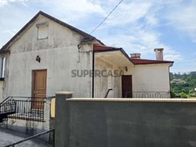 Moradia Ind. V1+1 Mosteiro