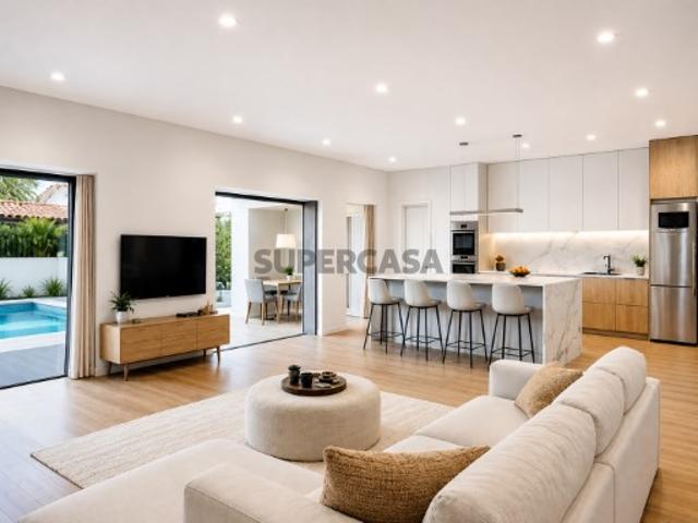 Moradia Independente T3 + 1 com 2 Suítes e piscina