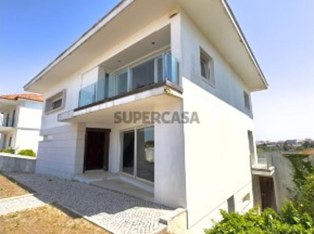 Moradia Independente T6