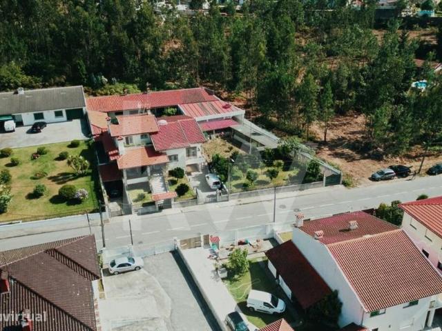 Moradia Independente T6 c/ Anexos, Armazm e Terreno p/ Construo M