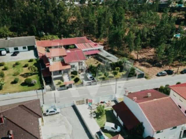 Moradia Independente T6 c/ Anexos, Armazém e Terreno p/ Construção Milheirós de Poiares, Santa Maria da Feira