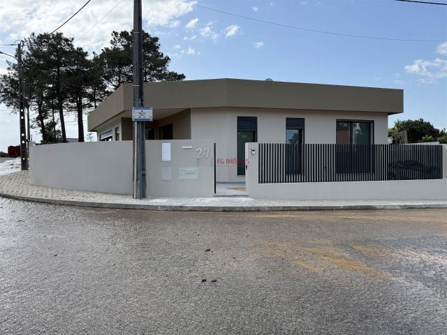 Moradia Independente Térrea V3 | Nova Construção | Pisci. 174m² Amora