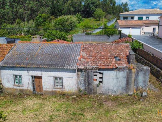Moradia independente com 832m2 de Terreno, na zona do Bizorreiro, em Lavos! | 26084059262