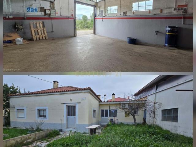 Moradia Independente com jardim e Espaço Comercial com entradas independentes Manique de Cima Sintra