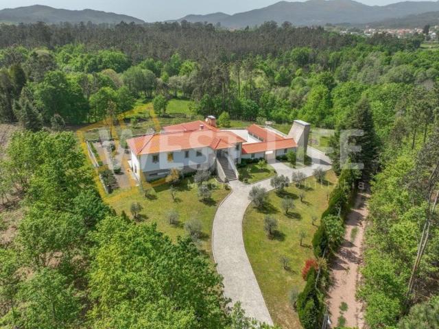 Moradia Independente de tipologia T5, dotada de total privac. 503m² Santa Cruz Da Trapa