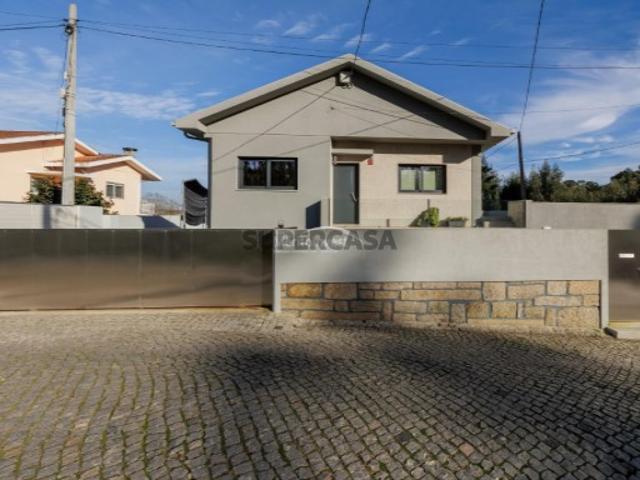 Moradia Independente em Vilar De Andorinho Vila Nova de Gaia