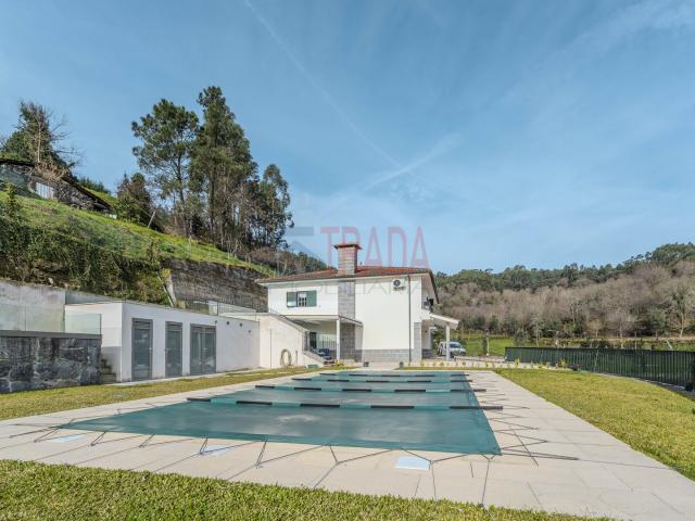 Moradia individual T4 com piscina de água salgada Prado São Miguel, Vila Verde