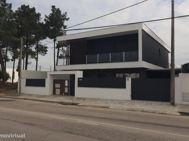 Moradia individual na Marisol com Piscina