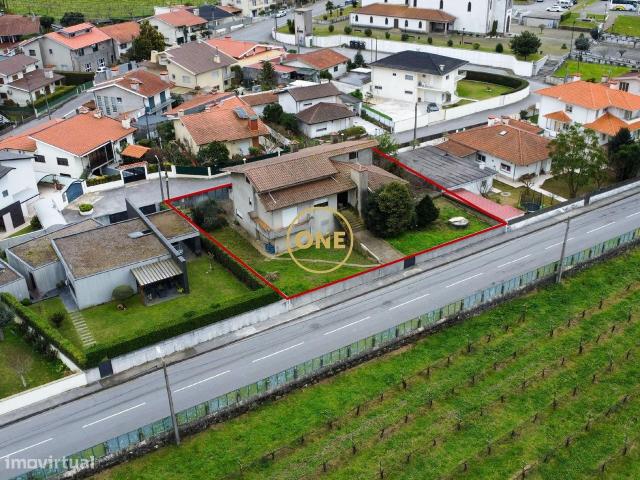 Moradia Individual para Venda em Bairro Excelente Oportunidade!
