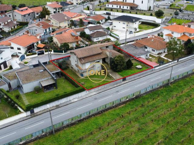 Moradia Individual para Venda em Bairro – Excelente Oportunidade!