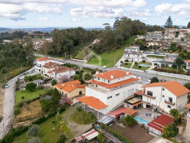 Moradia Individual T4 em Gavião com 1000m2 de terreno