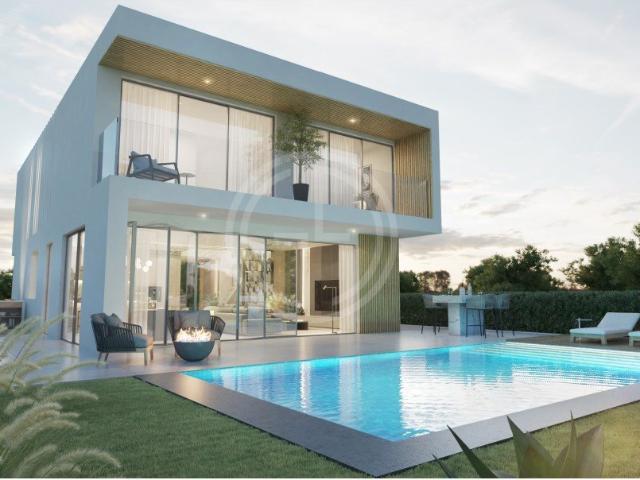 Moradia Individual T4 em Faro 190m² Montenegro
