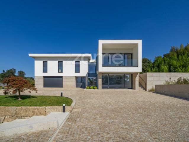 Moradia Individual T4 NOVA em Sequeira, Braga