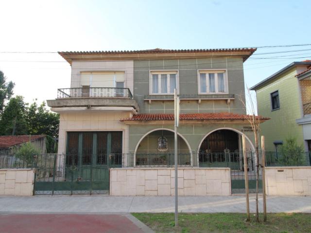 Moradia Individual T4, no centro da cidade de Valbom Gondomar