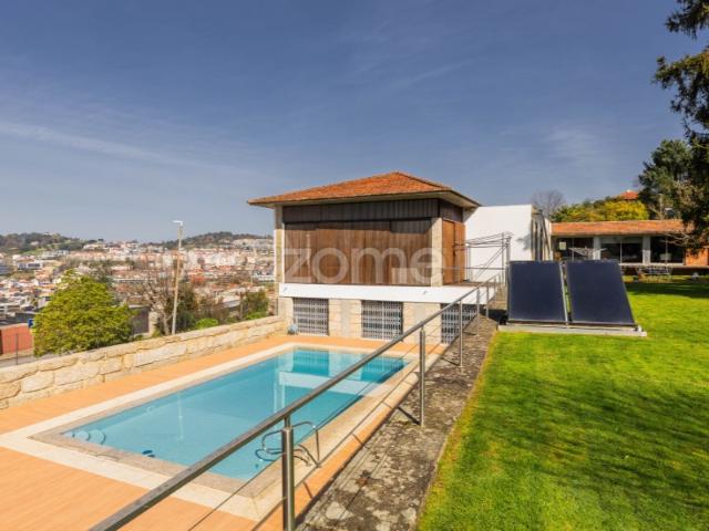 Moradia individual T5 c/ piscina junto ao Bom Jesus Braga