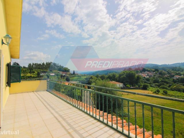 Moradia Individual T5 em Barros, Vila Verde!