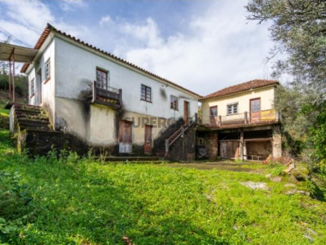 Moradia Individual para restauro Vila Verde