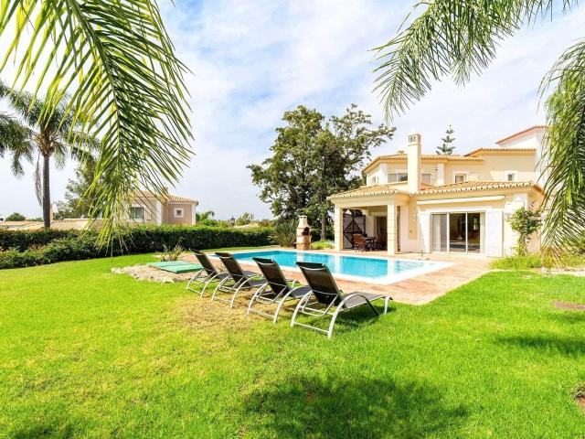 Moradia Isolada, 3 quartos, Lagoa Algarve, Estômbar e Parc. 155m² Estômbar e Parchal