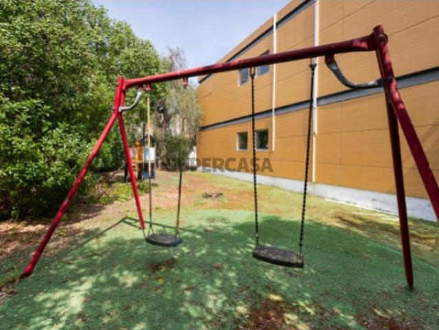 Moradia isolada com projeto aprovado caducado em Belém
