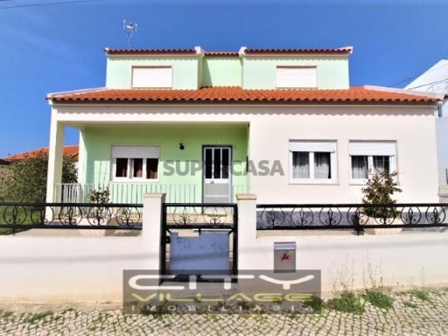 Moradia isolada com terreno Sarilhos Grandes/Montijo