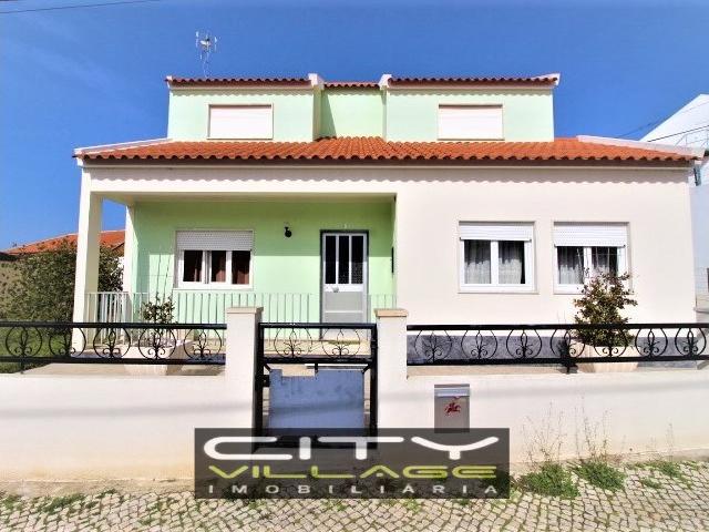 Moradia isolada com terreno Sarilhos Grandes/Montijo