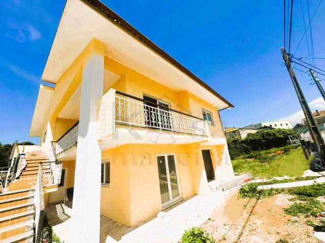 Moradia isolada com 3 quartos em Aveiro, com área total do terreno de 2.860 m²