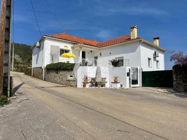 Moradia Isolada de 3 Quartos com Vistas para a Serra da Lousã – Vila Nova de Poiares