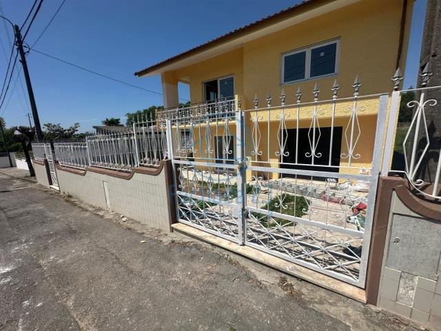 Moradia Isolada de 4 Frentes com Terreno de 2.860 m² – Excelente Localização em Santa Maria de Lamas