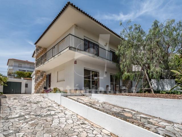 Moradia Isolada de Prestígio em Rana | 223m² de Conforto em Lote de 348m²
