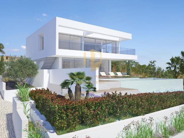 Moradia Isolada em construção em Lagos