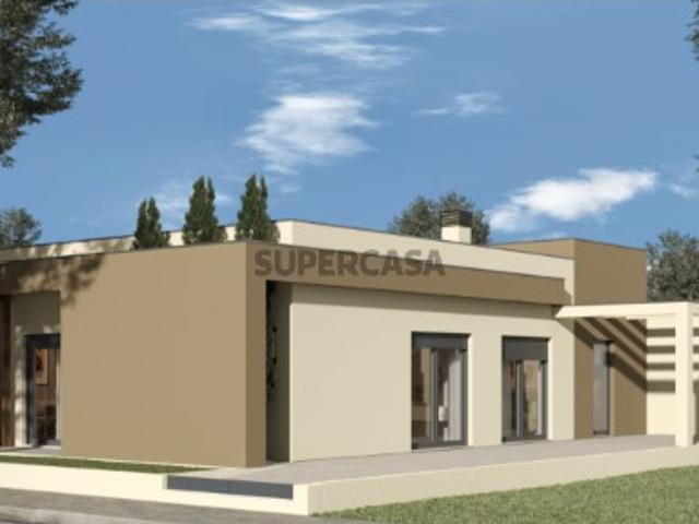 Moradia isolada em construção