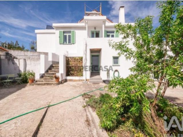 Moradia isolada T4 em Cumeada e Marmeleiro de 401 m²