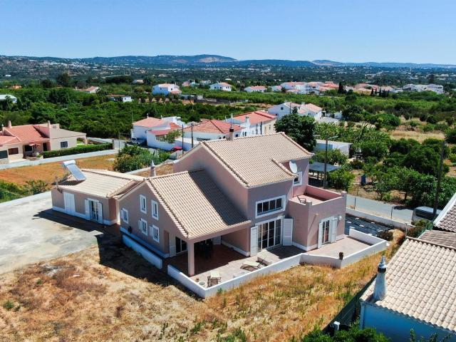 Moradia Isolada na praia da Falésia, Olhos de Água 208m² Albufeira e olhos de água