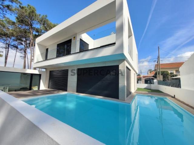 Moradia Isolada Premium T4. Piscina em formato de L Aroeira. Charneca da Caparica