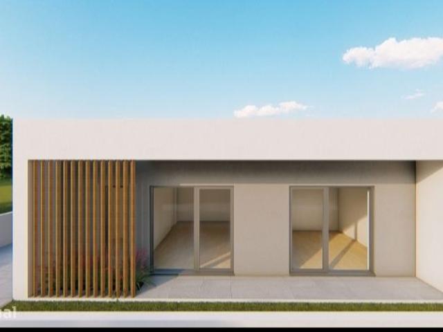 Moradia Isolada T2 com Garagem