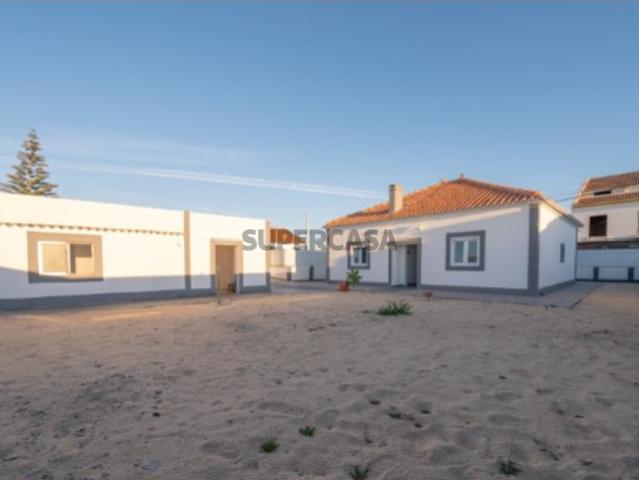 Moradia Isolada T2 com jardim, Carrasqueira, Alcacer do Sal