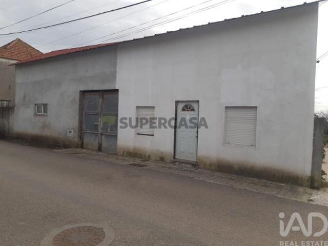 Moradia isolada T2 em Oliveirinha de 170 m²
