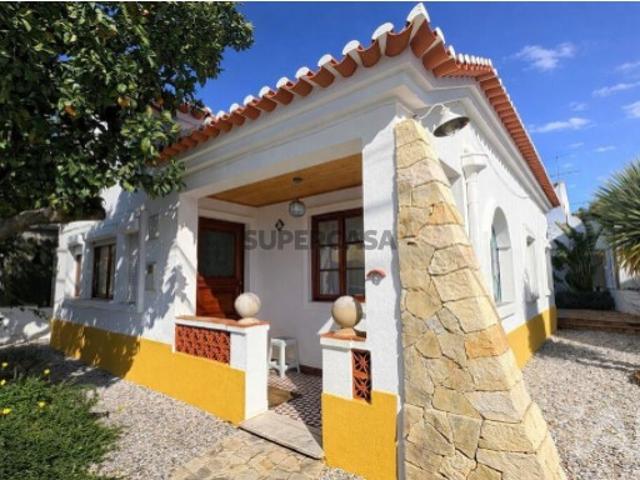 Moradia isolada em Santiago do Cacém, Santa Cruz e São Bartolomeu da Serra de 76 m²